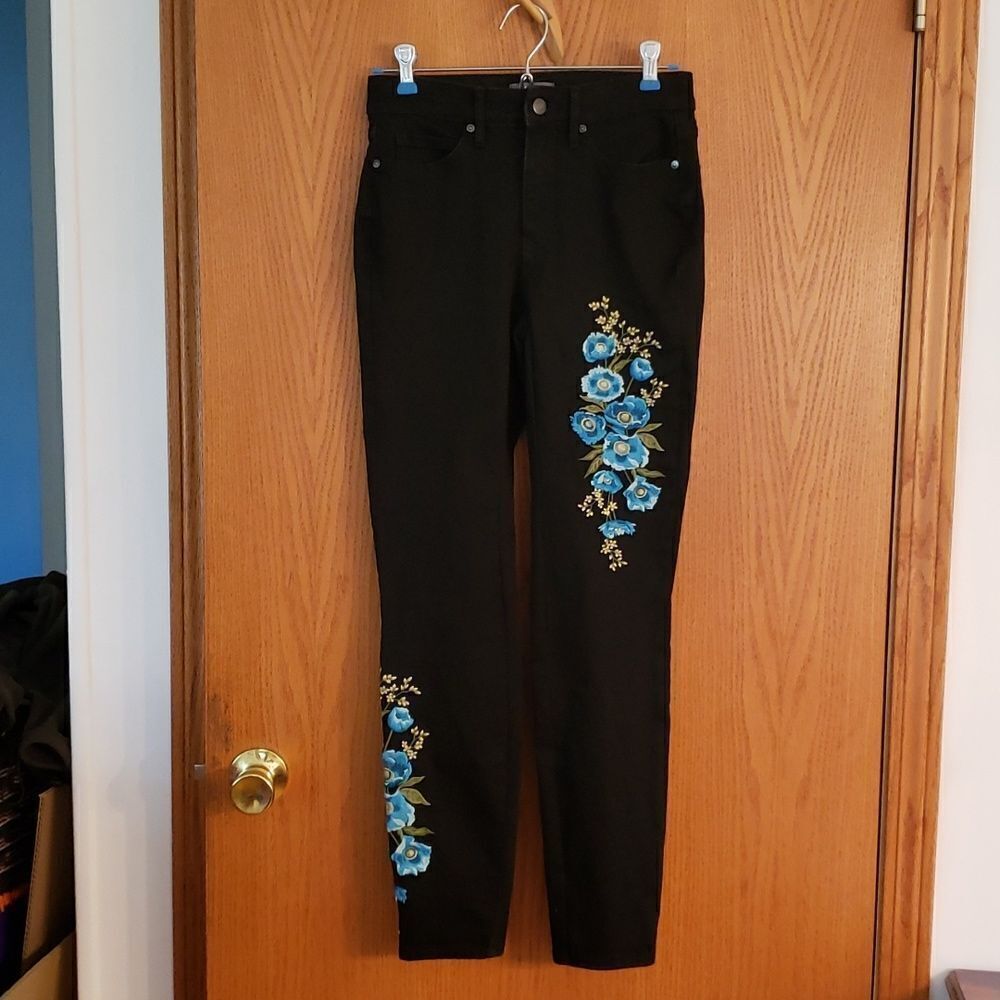 NWOT Martha Stewart Black Dress Pants with Vivid Blue Floral Accents Sz 0